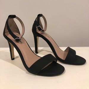 Black Strappy Heel